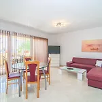 2 Apartamento *