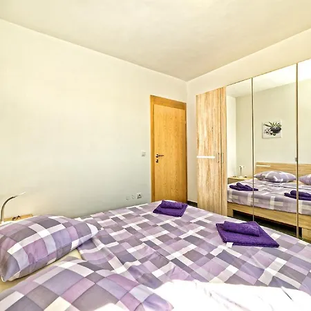 Apartment 2 *