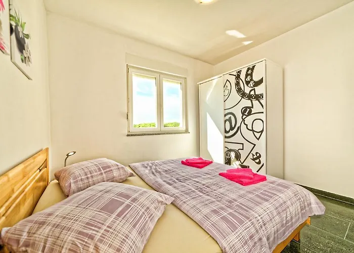 Διαμέρισμα 2