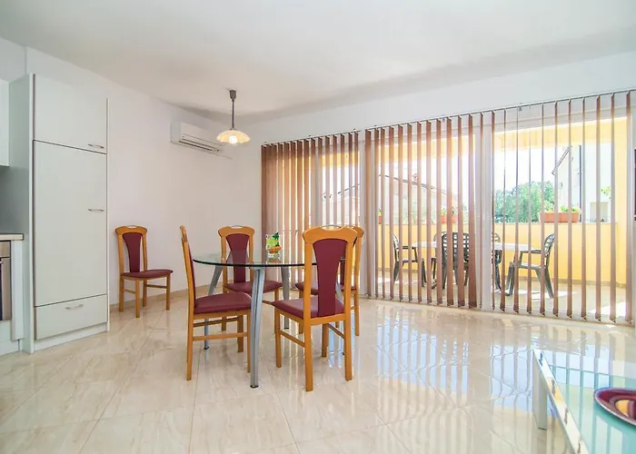 2 Διαμέρισμα