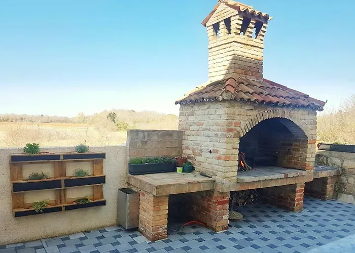 Διαμέρισμα 2 Πούλα